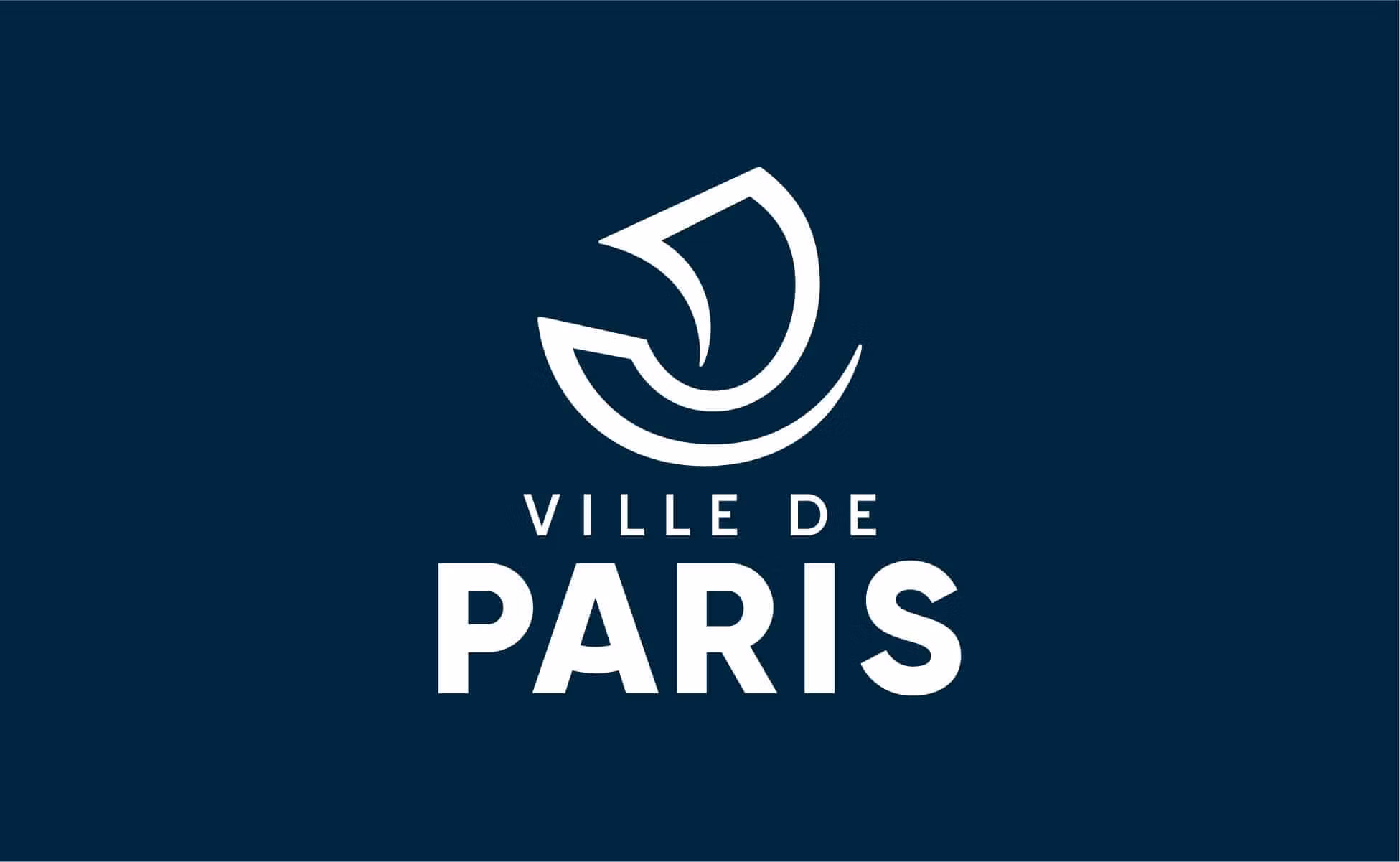 Spectacle de feu et performance pyrotechnique de la Compagnie Belizama pour les événements de la Ville de Paris en Île-de-France.