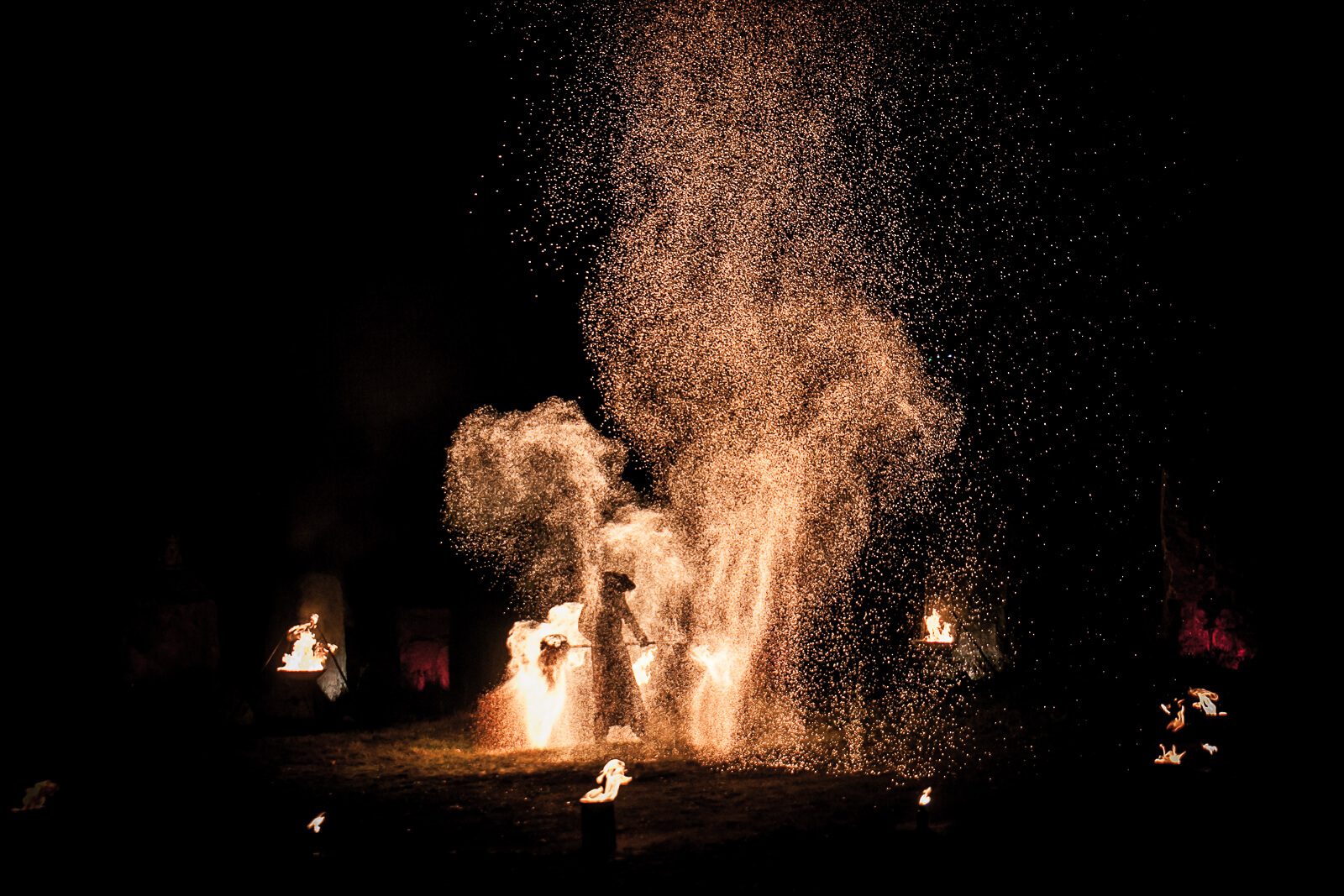 Spectacle Pyrotechnique Jongleurs de Feu,Spectacle Lumineux